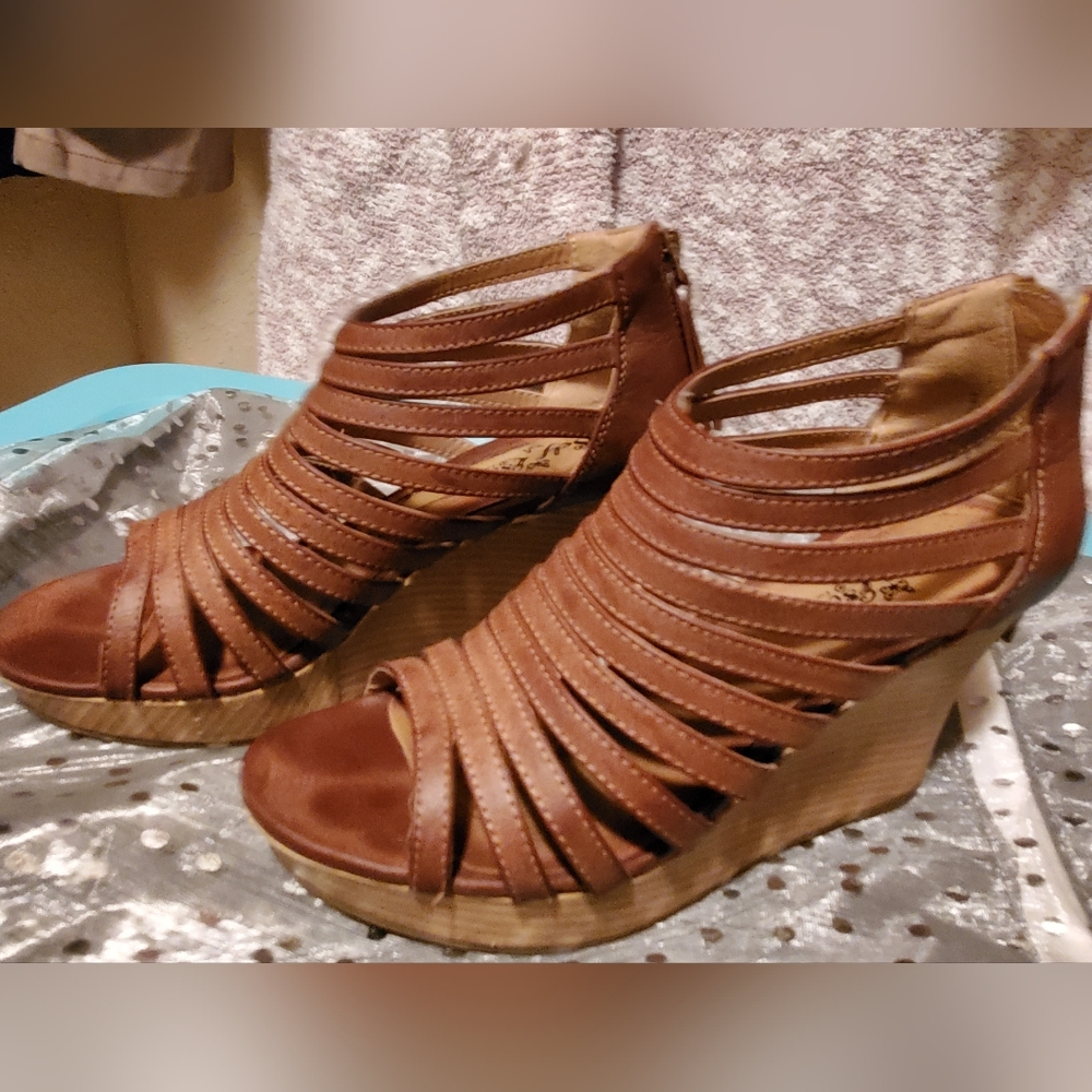 Brown wedges